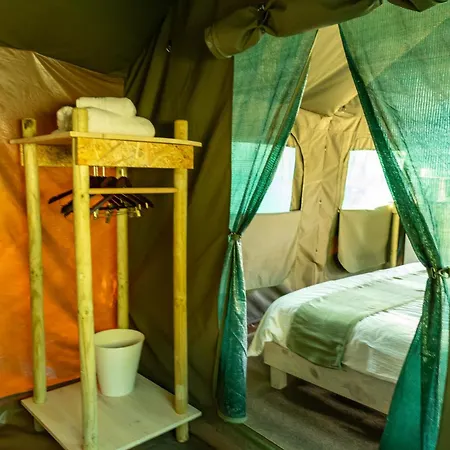 Safari Glamping Portugal Eagle خيمة فخمة *