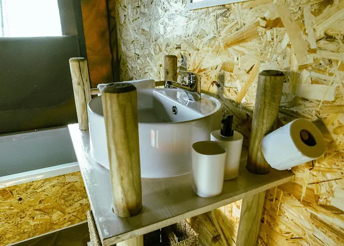 Safari Glamping Portugal Eagle * Ventosa (Braga)